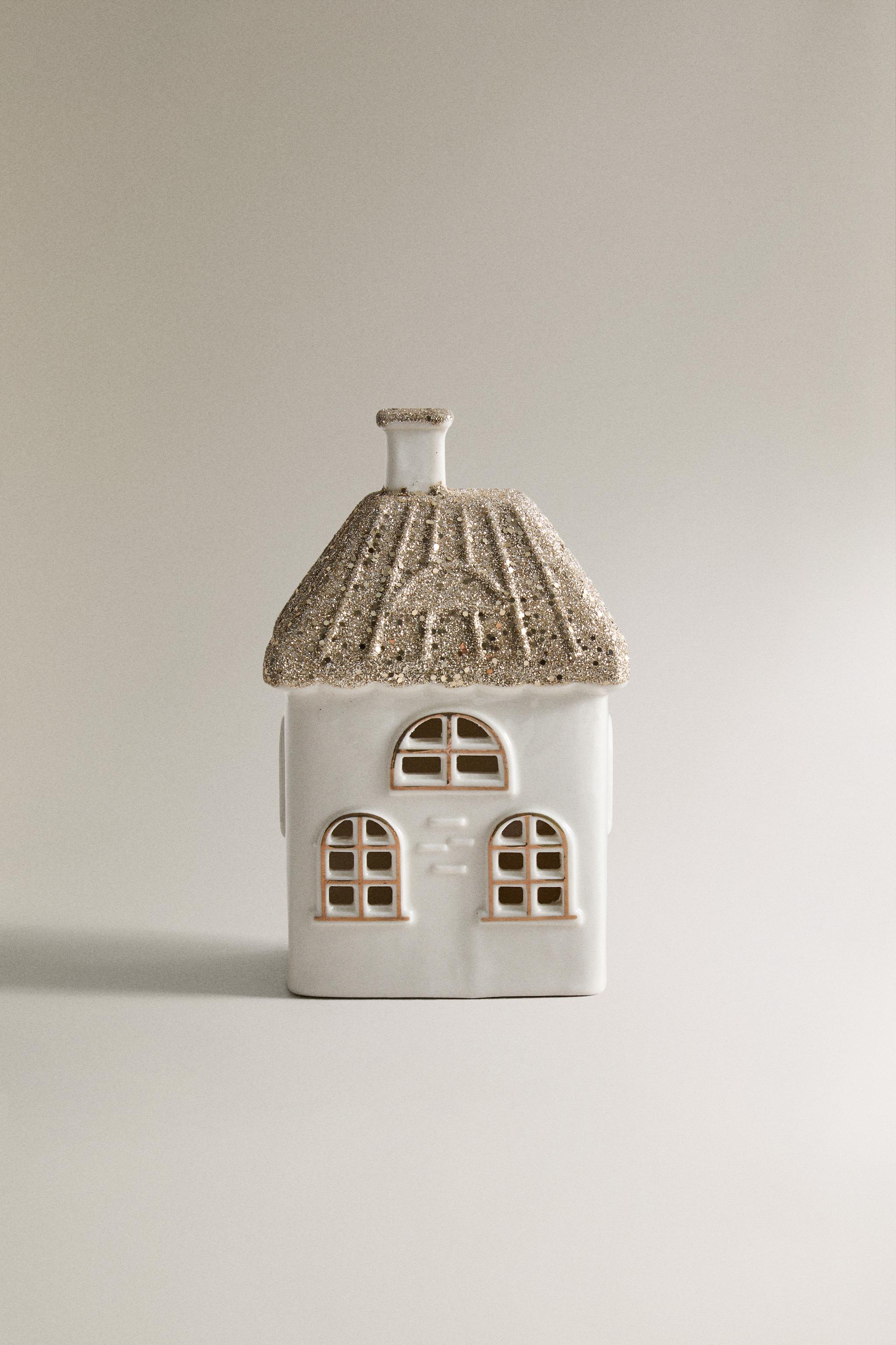 GLITTERY CERAMIC HOUSE WITH SQUARE CEILING CHRISTMAS ORNAMENT